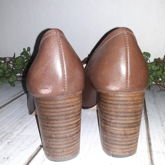 Enzo Angiolini "Mardie" Brown Leather Pump - Picture 10 of 16
